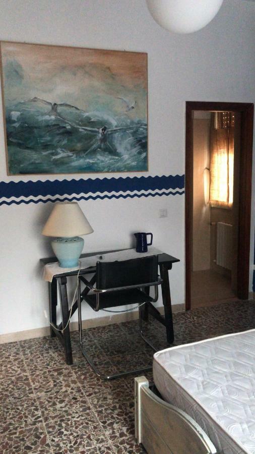 Viale Italia 41: I Migliori Anni 호텔 사사리 외부 사진