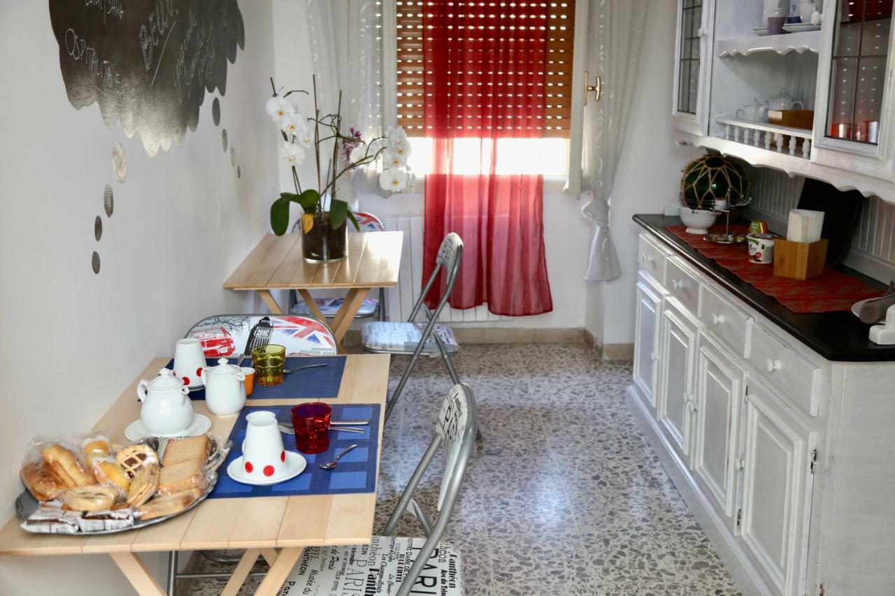 Viale Italia 41: I Migliori Anni 호텔 사사리 외부 사진
