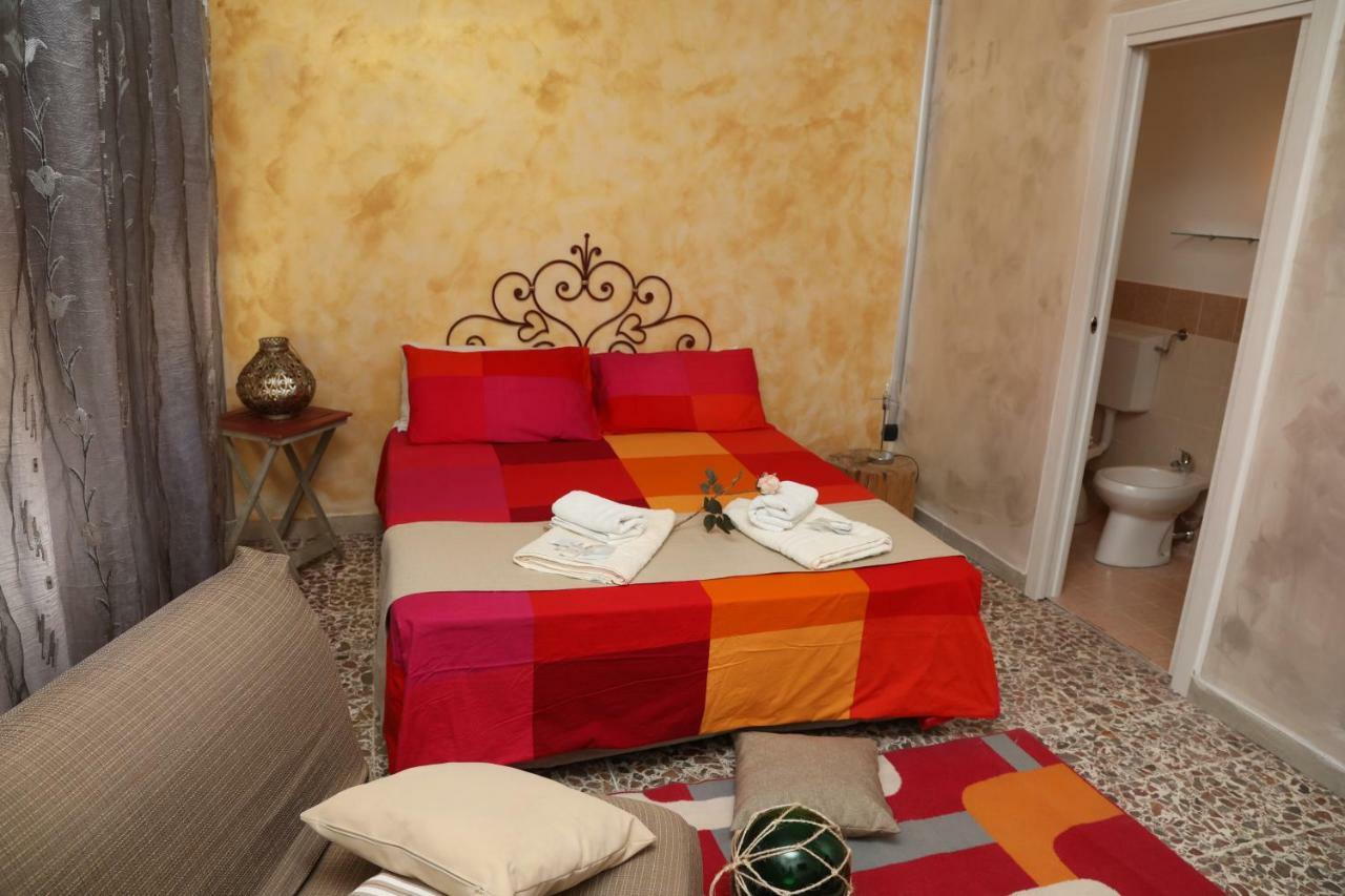 Viale Italia 41: I Migliori Anni 호텔 사사리 외부 사진
